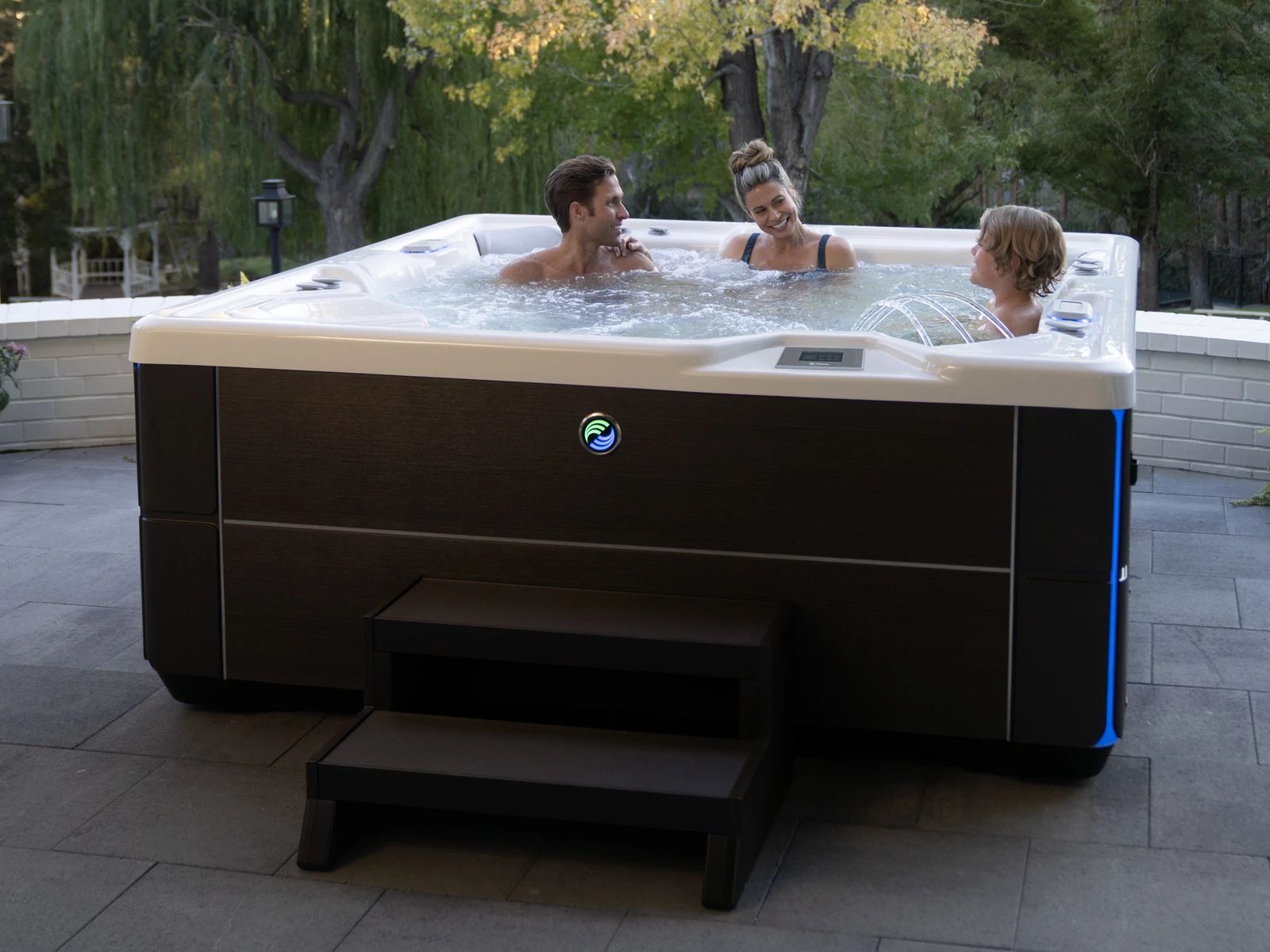 What Are the Benefits of Using a Hot Tub?